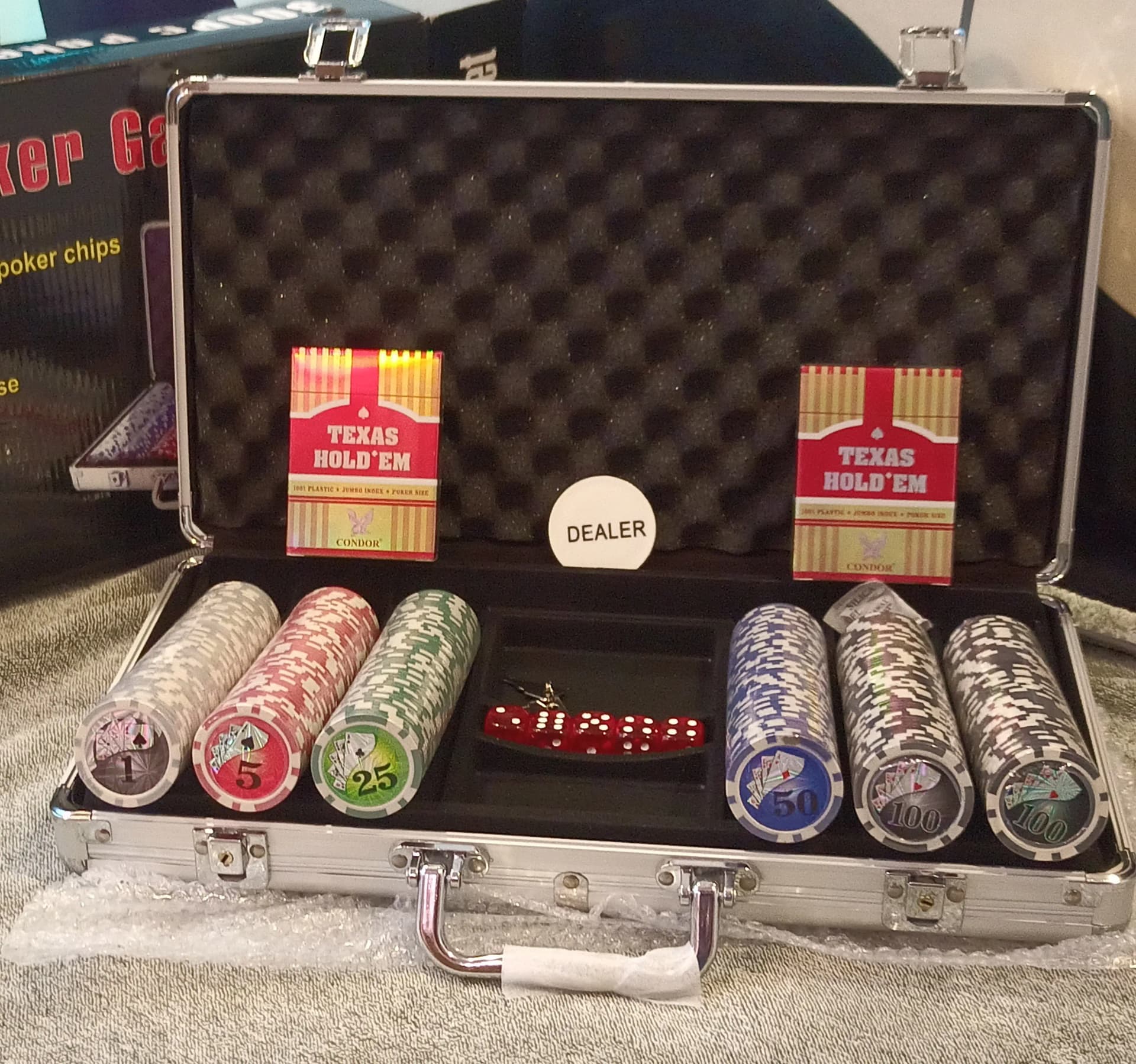 Premium Poker Chips Briefcase (300/500)